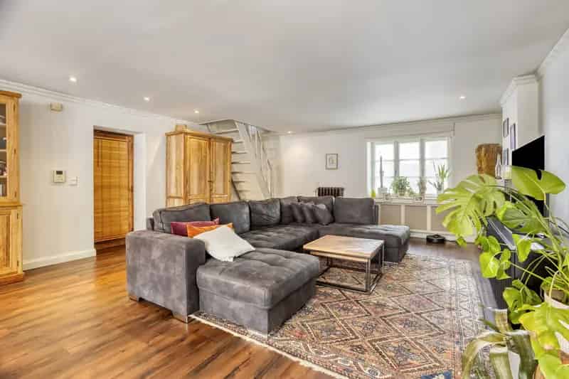 Huis te huur Genk 3 slaapkamers 2 badkamers ruime garage stadstuin
