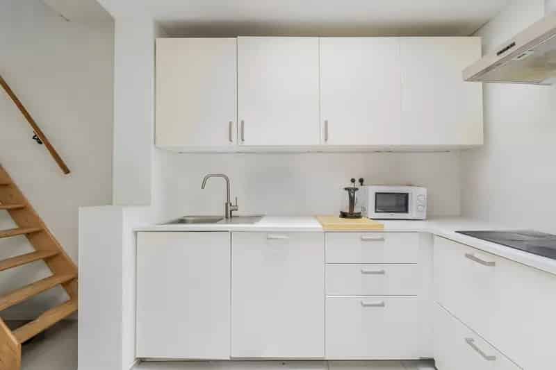 Bent u op zoek naar een compacte, energiezuinige woning op een toplocatie in Aalst? Deze charmante gesloten bebouwing in de Korte Sint-Janstraat is een uitstekende keuze, zowel als opbrengsteigendom als starterswoning!

Toplocatie – Centrum Aalst
Gelegen 