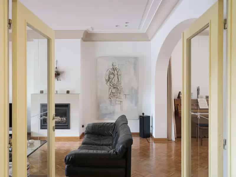 Bijzonder ruime & karaktervolle burgerwoning met zonnige stadstuin en extra bijwoonst in een hippe en opkomende buurt nabij Dok Noord.