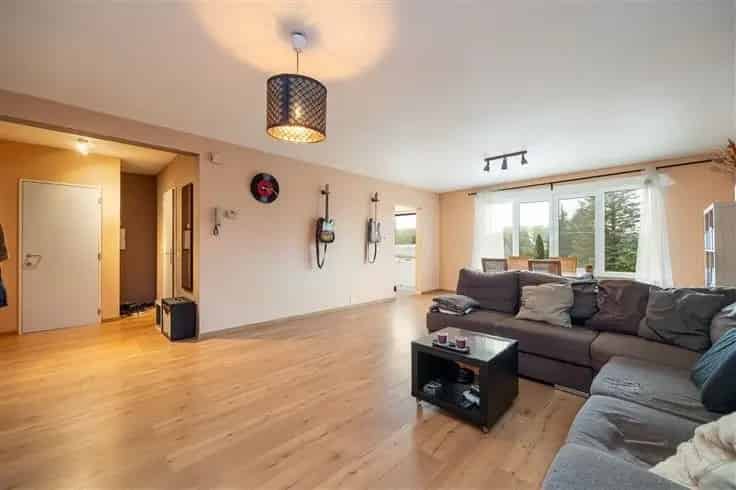 Ruim 3 Slaapkamer Appartement met Vaartzicht Sint Job
