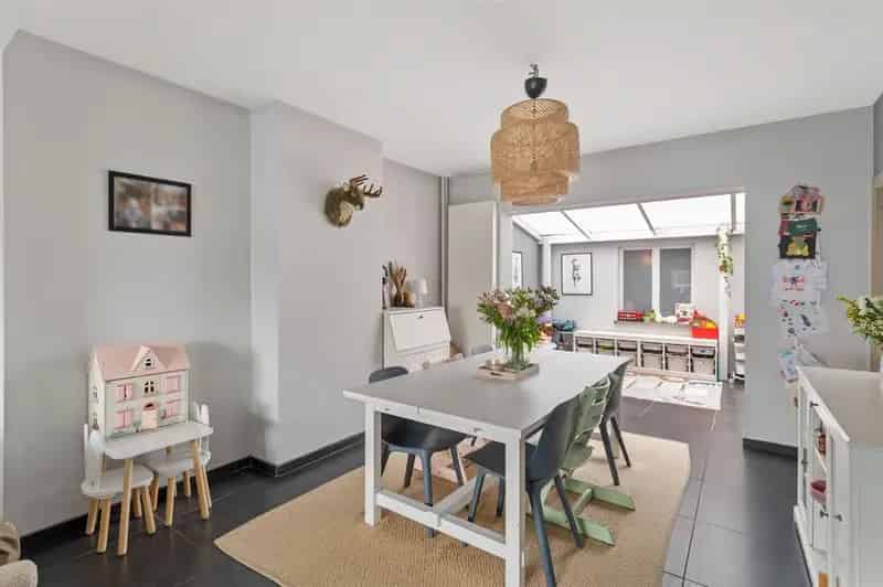 Grotendeels gemoderniseerde woning te Putte (Beerzel)