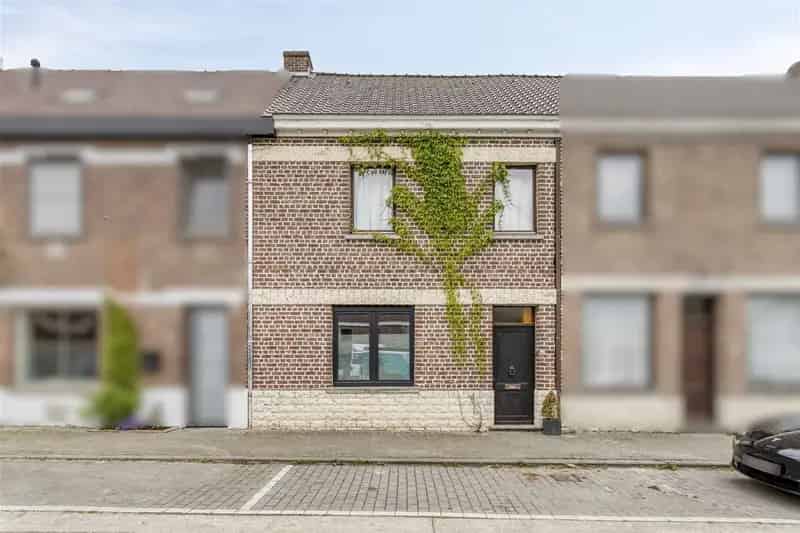 Huis met bijgebouw