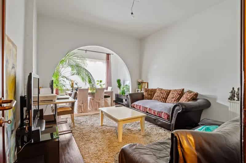 Opbrengsteigendom met drie appartementen op toplocatie te Mortsel!