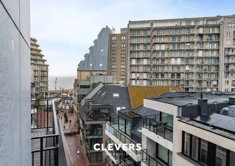 Appartement te koop: gerenoveerd 2 slpk, zeezicht, gemeubileerd