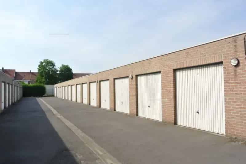 Garage te huur in Isabel Roeselare