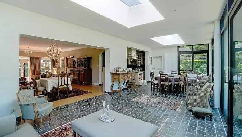 Stijlvolle villa van 300m² met 4 slaapkamers op 12a70ca