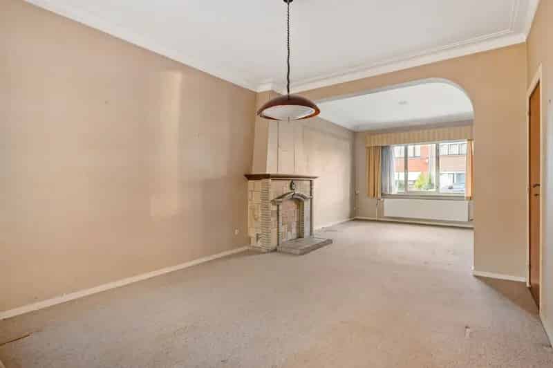 Te renoveren woning met 5 slaapkamers en tuin!