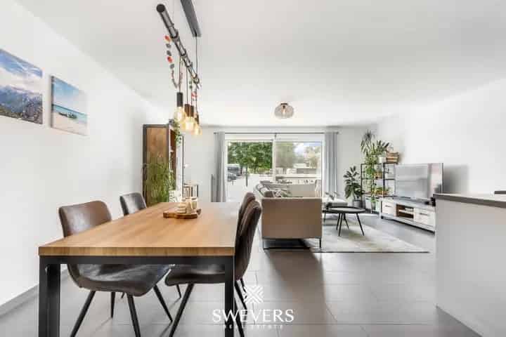 Knap gelijkvloers appartement met 2 slaapkamers te Boekt