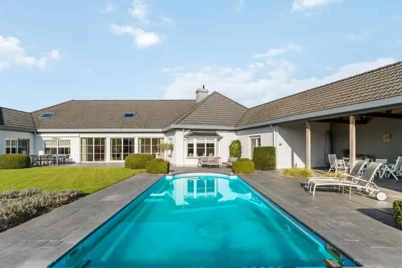 Luxueuze villa met zwembad en absolute privacy op riant perceel