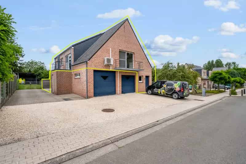Ruim 3 Slaapkamer Appartement te Grimminge