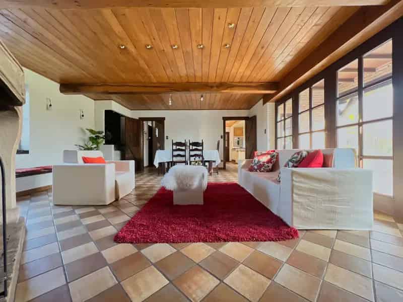 Unieke, landelijke villa op 8310m² + bijgebouw (100m²)!
