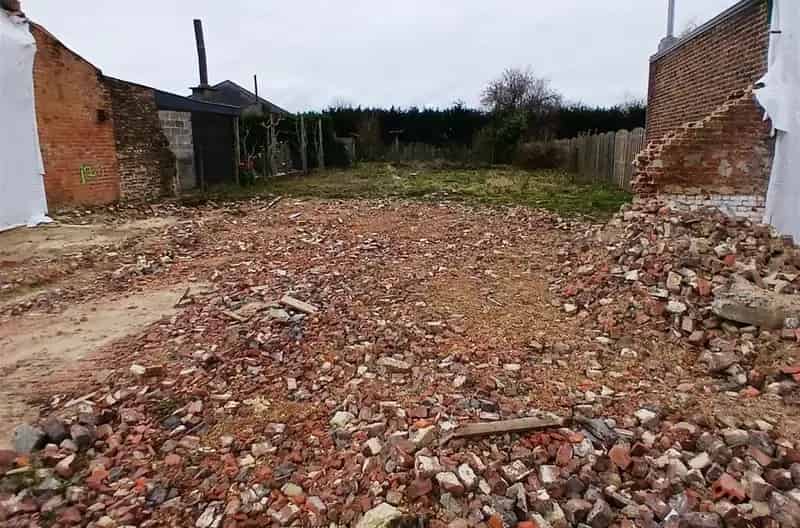 Bouwgrond voor 2 woningen met vergunning