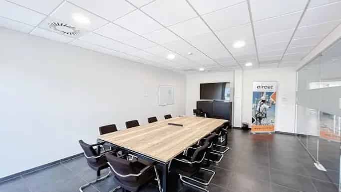 Magazijn met bureel te huur in Baron Van Loolaan 15, Evergem - Dewaele