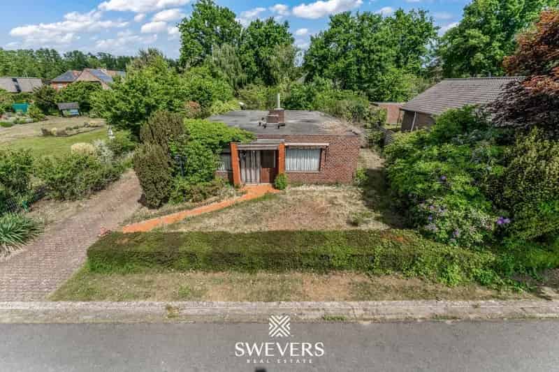 Renoveren of heropbouwen aan 6% btw op 813 m² in een groene en rustige buurt in Diepenbeek