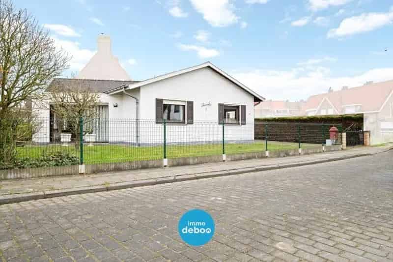 Veelbelovende bungalow met zuidgerichte tuin op absolute toplocatie