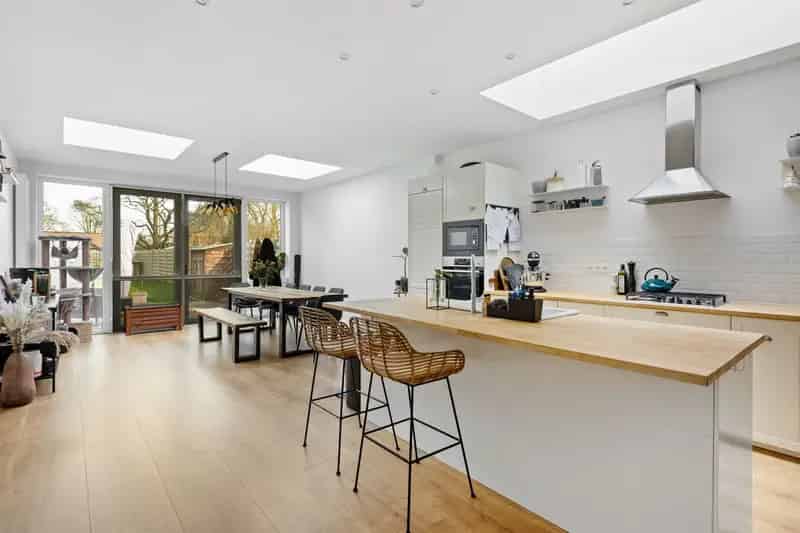 Knappe woning (142m²) met drie slaapkamers op een perceel van 275m²!