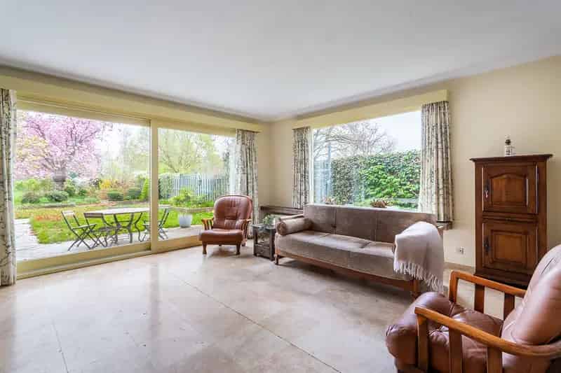 Jaren 70 villa op ruim perceel  8502334