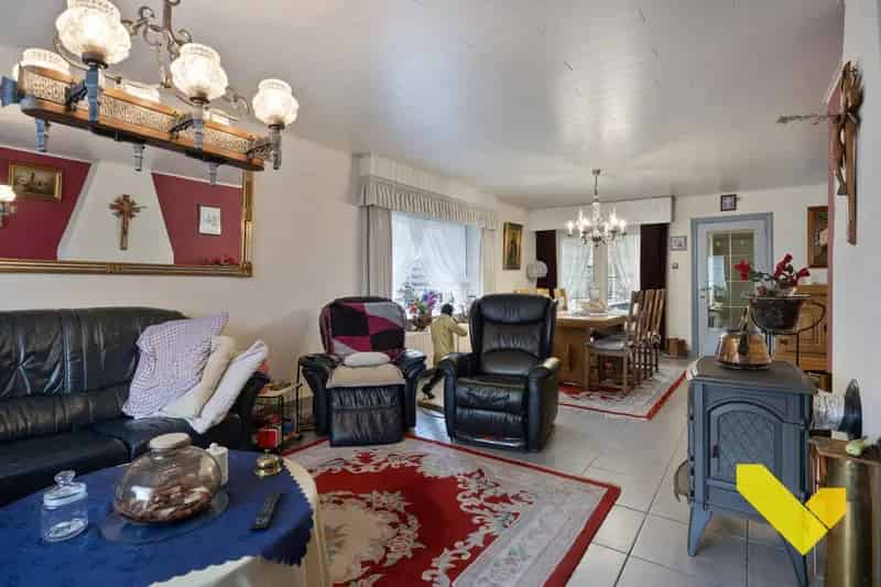 Nabij Centrum Gelegen Woning Op 11 Are 26 Ca.