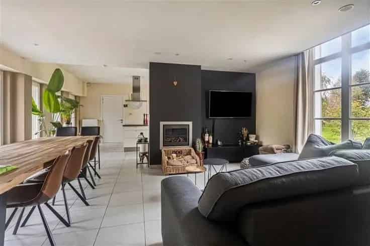 Herenhuis Belzele: 5 slaapkamers, Grote Tuin & Garage