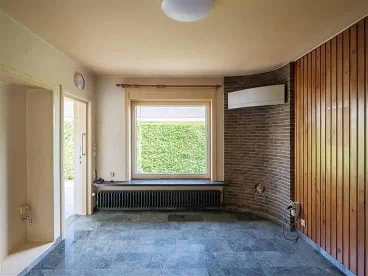 Huis Te Koop Astene: Sixties Villa met 4 slaapkamers