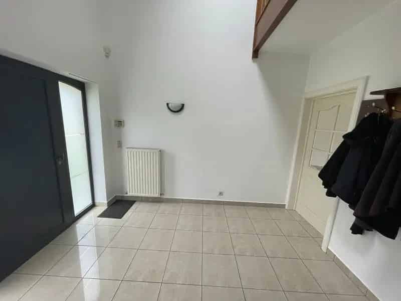 Prachtige vrijstaande woning met 4 slaapkamers op een perceel van 9a 41ca.