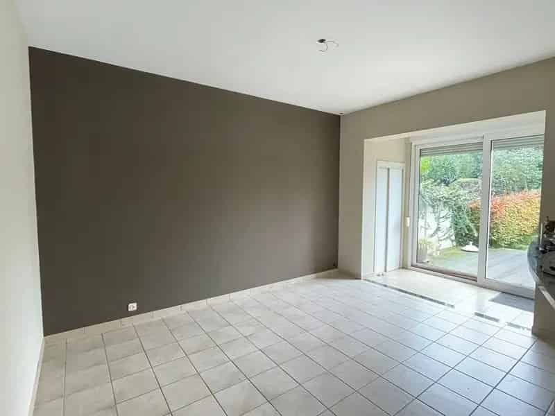 Ruime woning in het centrum van Strombeek-Bever, ook geschikt als meergezinswoning