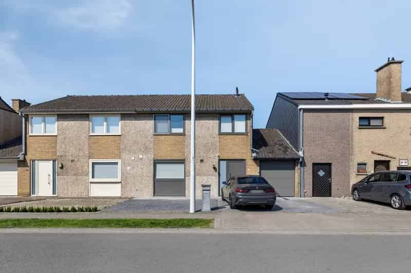 Zeer degelijke woning met tuin in rustige buurt!