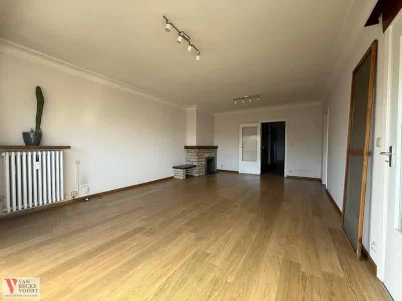 Ruim appartement met parkzicht