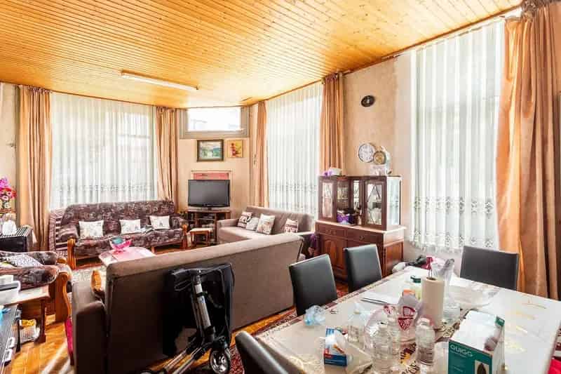 Te renoveren ruime woning op toplocatie nabij ’t Zuid
