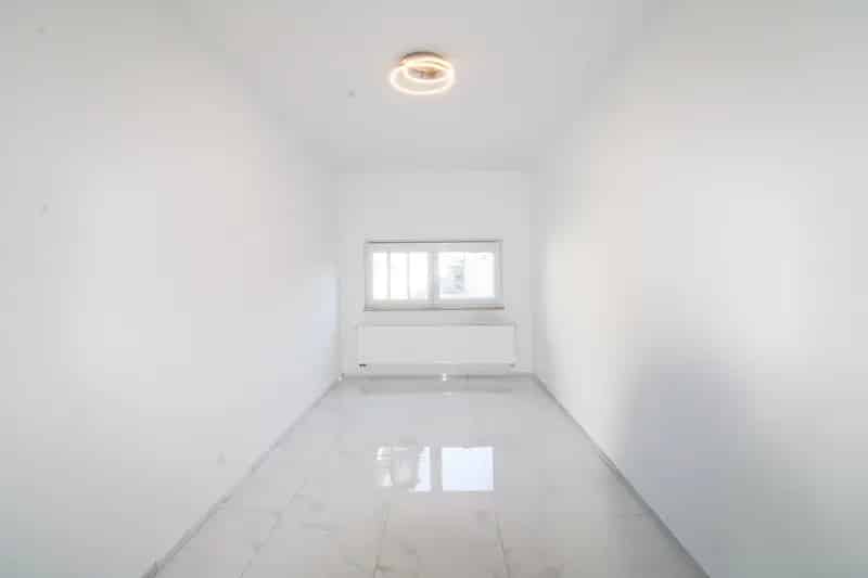 Instapklaar wonen in Schoten: moderne woning met 3 slaapkamers, tuin en inpandige garage te koop!