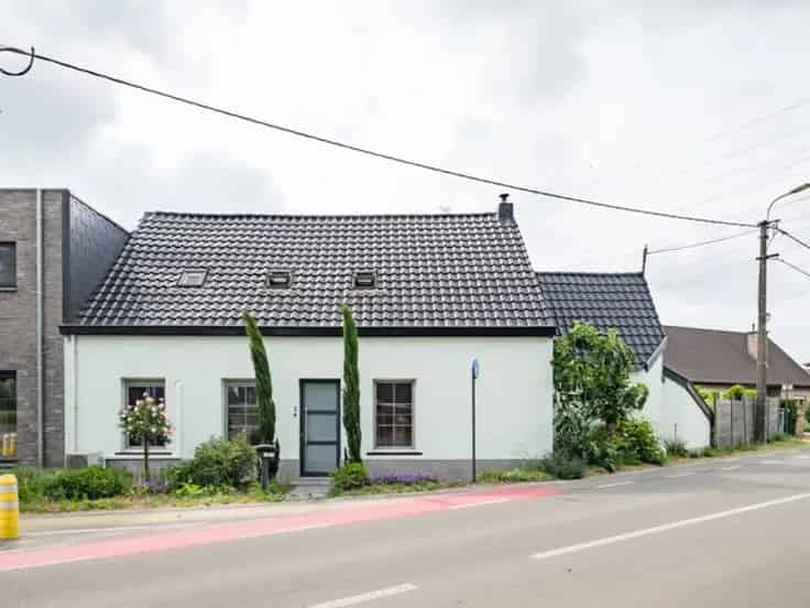 Huis Te Koop: Instapklare gezinswoning met tuin en garage