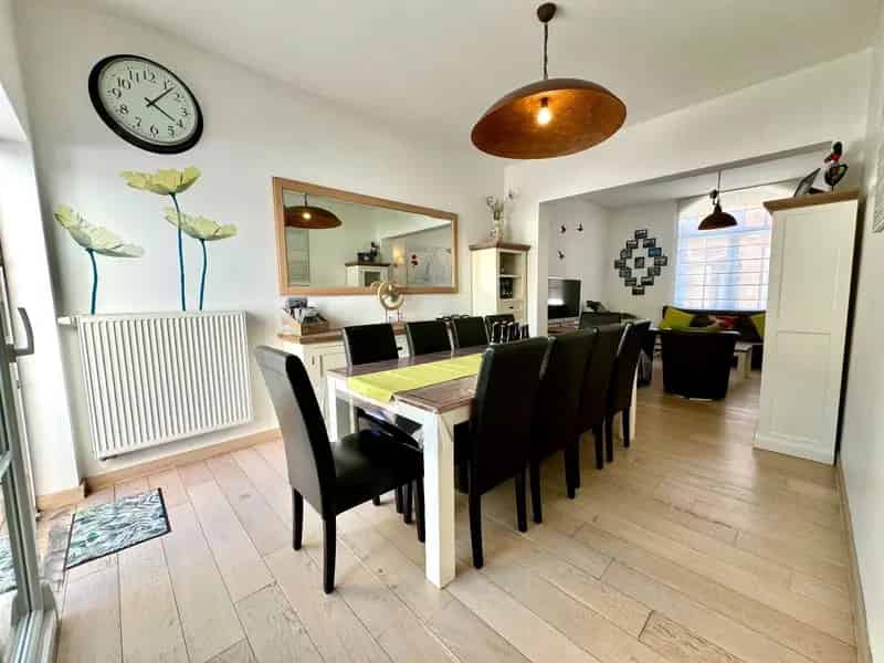 WONING MET 4 SLAAPKAMERS EN ZONNIGE STADSKOER (35M²)