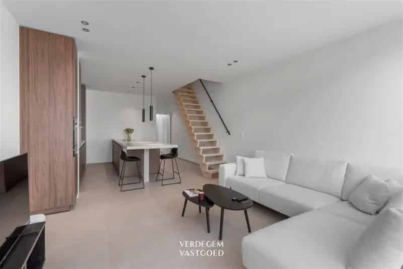 Prachtig compact wonen aan het Leopoldkanaal: volledig vernieuwd en 2 slaapkamers