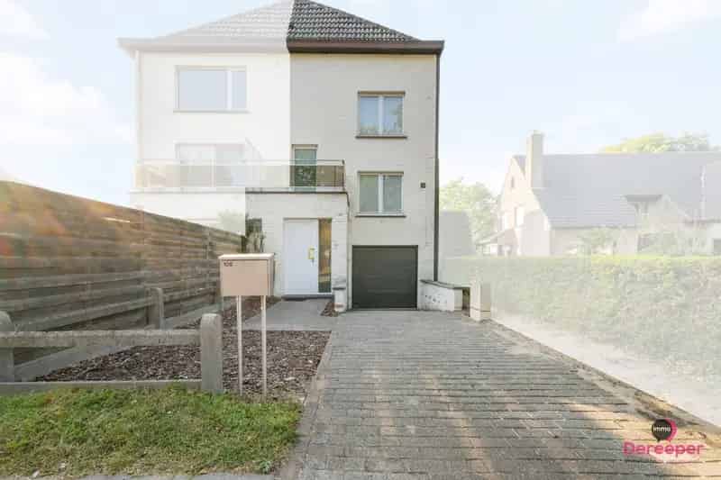 Instapklare bel-etagewoning met garage, tuin en veel potentieel