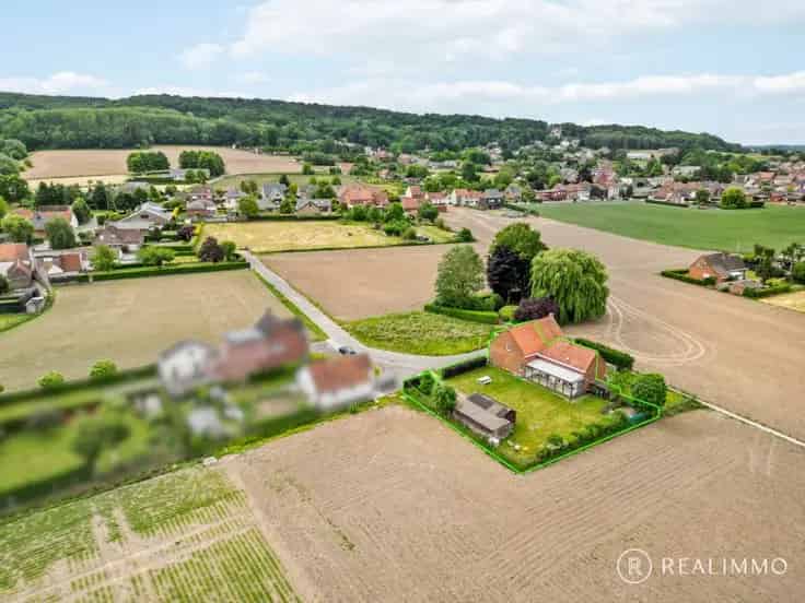 Huis Te Koop Ruien: Charmante woning met 2 slaapkamers en prachtig zicht