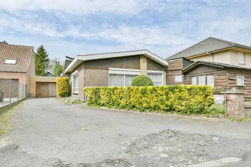 Huis te huur Wijnendale: 3 slaapkamers, ruime garage, tuin