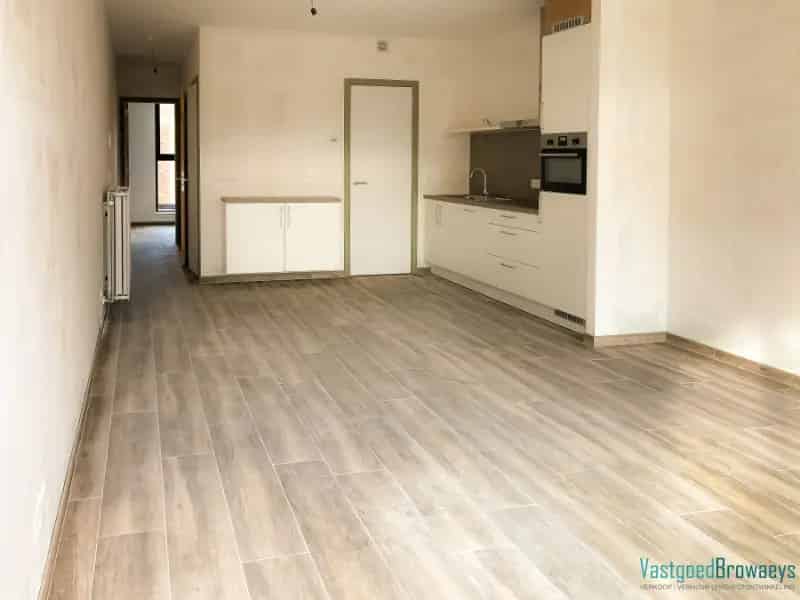 Nieuwbouwappartement te huur met terras en parking
