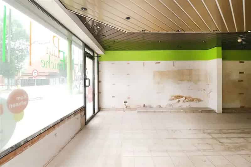 handelszaak met veel mogelijkheden in centrum