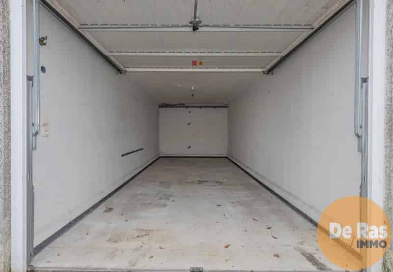 ERONDEGEM - Garagebox met vlotte bereikbaarheid