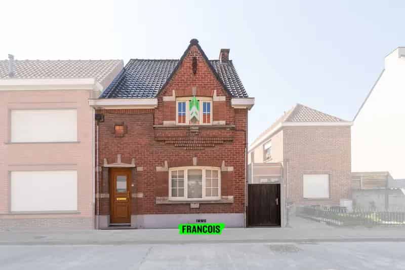 Te renoveren halfopen woning met 2 slaapkamers in Desselgem te koop!