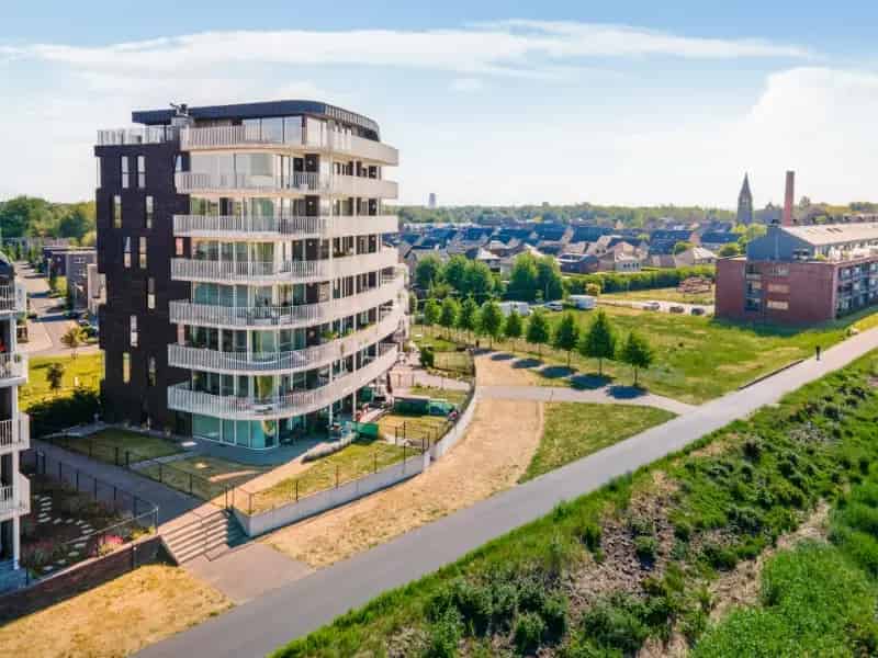 Instapklaar Appartement 2 slaapkamers Terras 30m2 Waterzicht