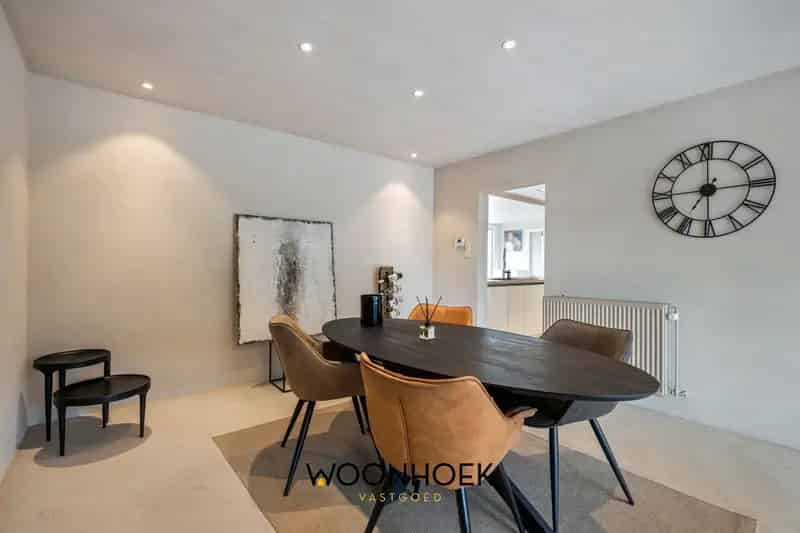 Luxueuze villa met zwembad op residentiële ligging op Staakte te Lokeren!