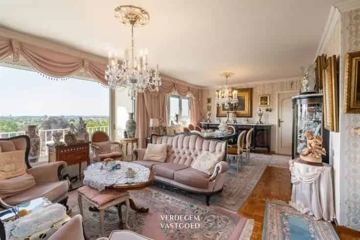 Appartement Te Koop Evergem: Luxe Wonen met Prachtig Uitzicht