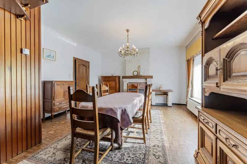 Woning met veel potentieel op ideale locatie
