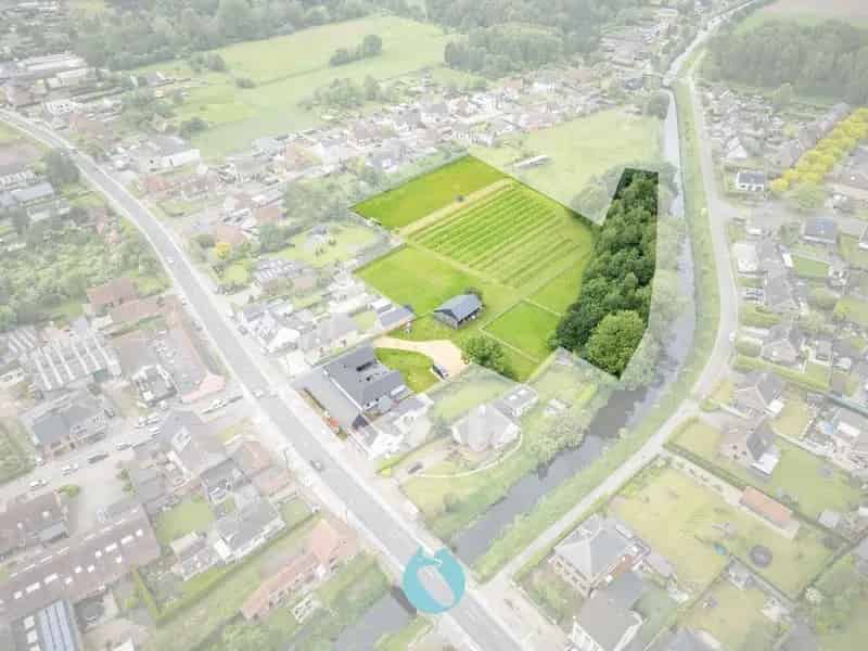 Veelzijdige eigendom op 14.569m² ten noorden van Gent
