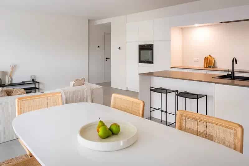 Prachtig dakappartement met ruim dakterras en 3 slaapkamers 8490230