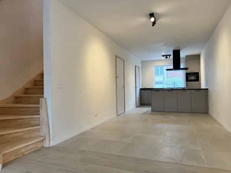 Instapklare nieuwbouwwoning met 3 slaapkamers en garage te Bissegem