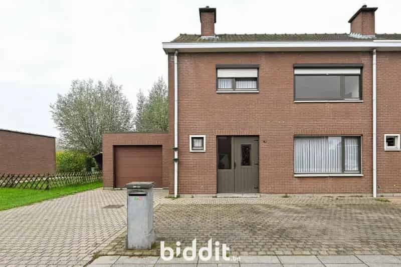 WONING MET GARAGE