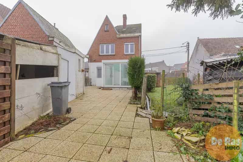 BALEGEM -  Stevige halfopen bebouwing op een leuke locatie