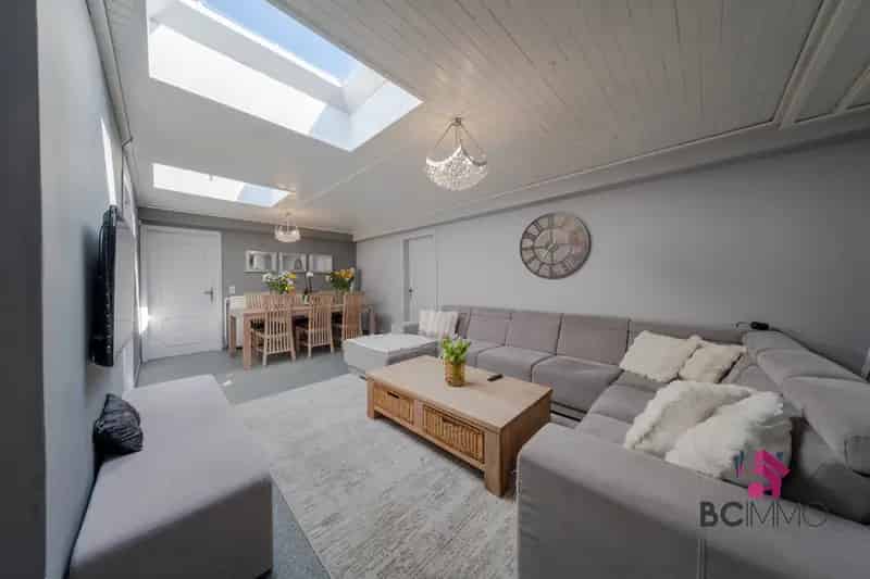 Huis te huur Houthalen: 3 slaapkamers, 2 badkamers, veranda en tuin